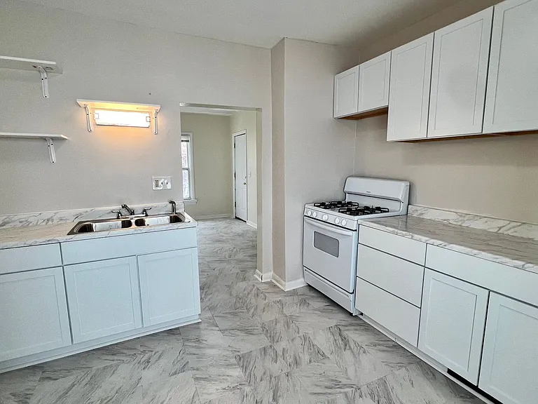 15 Quigley SW — Photo 4