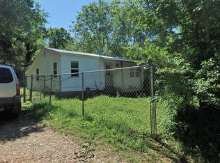 713 N Estes Ave, Yellville, AR 72687