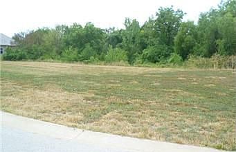 1st image of 420 NW Greenview Ct