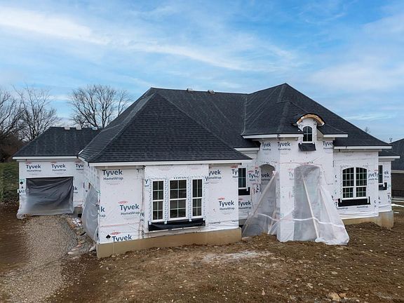 The Lyndhurst F Exterior