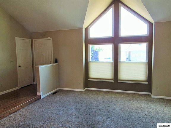 3rd image of 1556 Truckee Dr