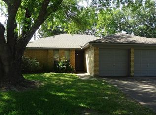 403 Elder Vista Dr, Webster, TX 77598