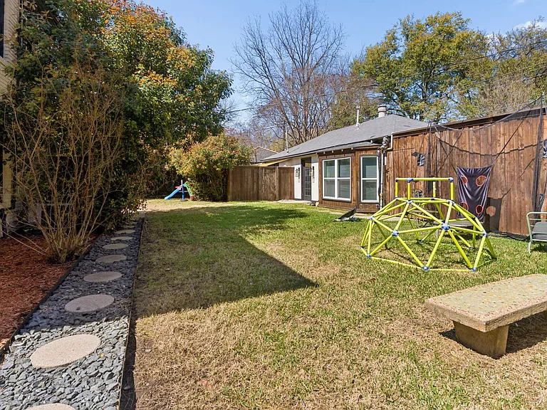 4516 Fairway St — Photo 24