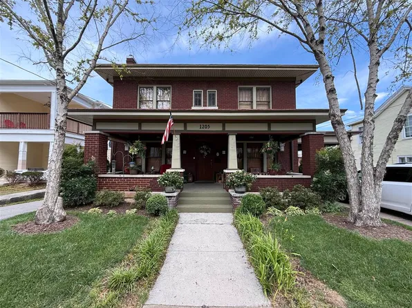 1205 Chestnut St, Bowling Green, KY 42101