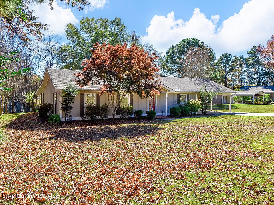 1st image of 1967 Centerport Rd