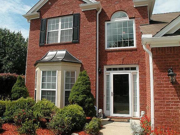 2nd image of 275 Ivy Manor Dr NW