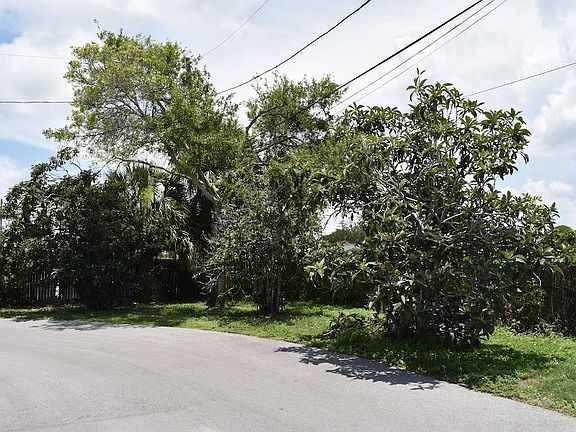 2nd image of 4699 Continental Dr Lot 268