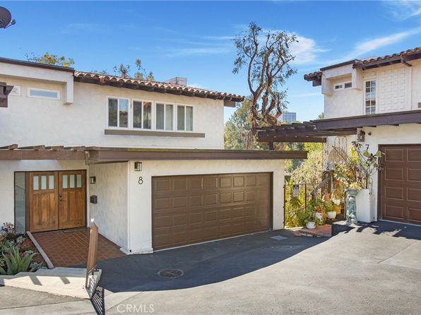 835 Amigos Way APT 8, Newport Beach, CA 92660