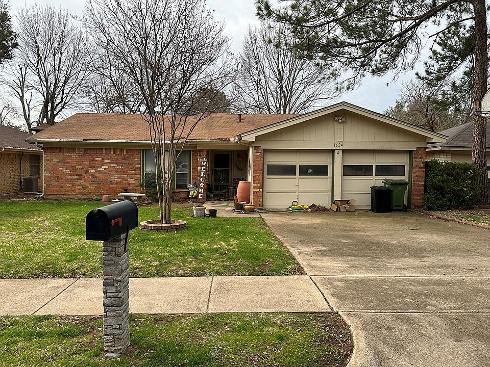 1st image of 1624 Winchester Way