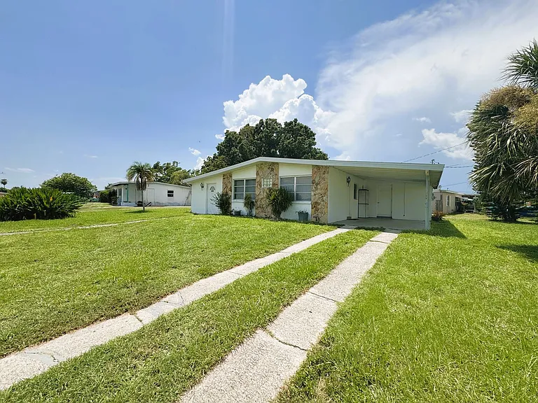 4380 Conway Blvd — Photo 2
