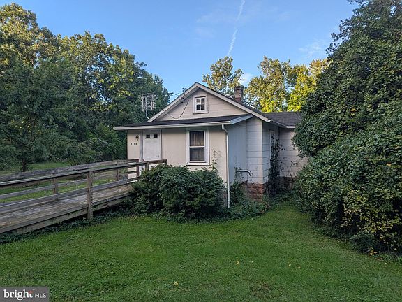 2nd image of 2400 Old Mountain Rd