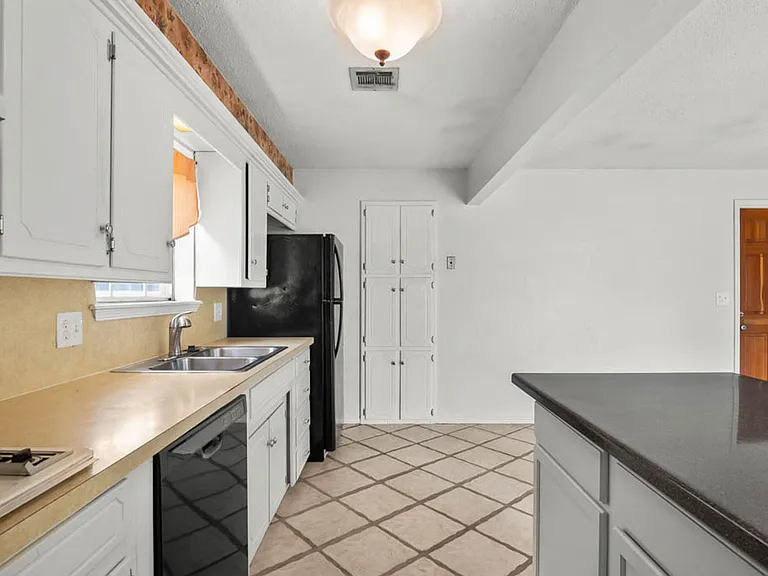 220 E Beech Ave — Photo 9