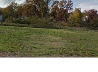 12019 Parker Estates Ct, Florissant, MO 63033