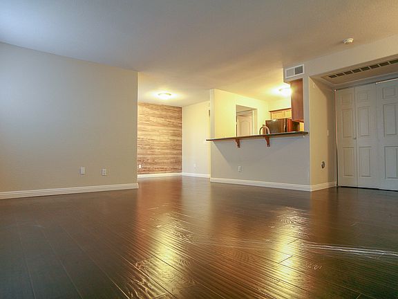 3145 E Flamingo #1100- 89121