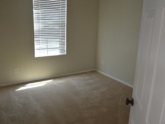4th image of 17350 N Marina Ave