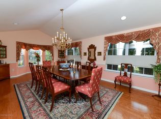 90 Rosewood Dr, Lakewood, NJ 08701