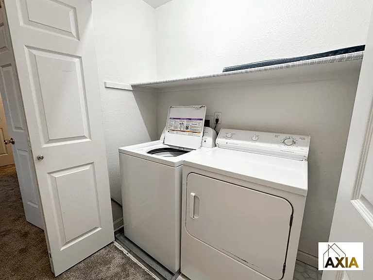 2222 Walnut St #1 — Photo 11