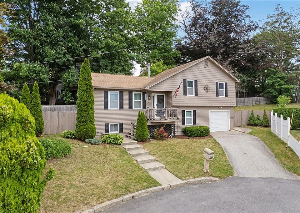 1st image of 11 Damian Ct