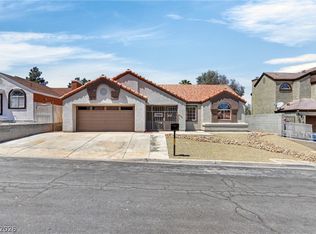 7256 Wayfarer Dr, Las Vegas, NV 89156