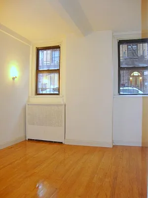 Rented by David Francis New York LLC | media 19