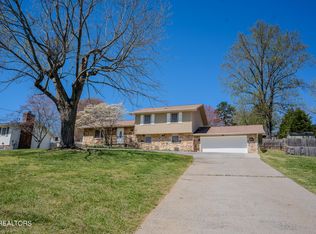 11333 Snyder Rd, Knoxville, TN 37932