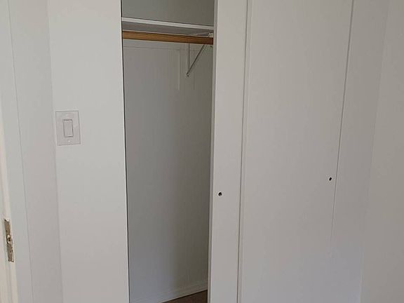 5th image of 15606 79th St