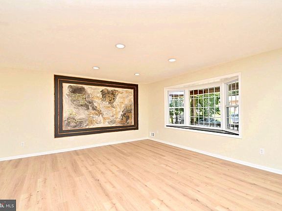 5th image of 7215 Willow Oak Pl