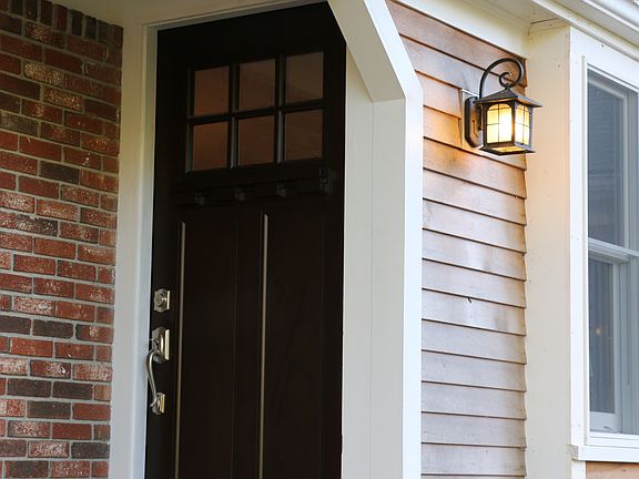 4th image of 57 Longfellow Dr