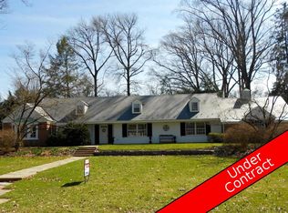 1300 Valley Rd, Lancaster, PA 17603