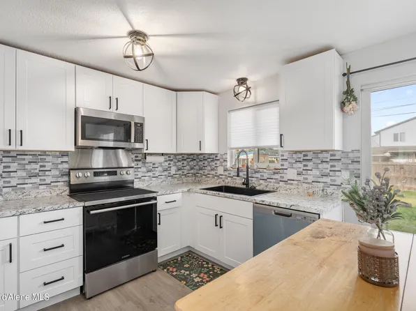 1609 E Park Ln, Post Falls, ID 83854