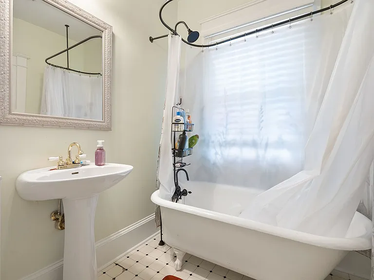 613 Elm St — Photo 14