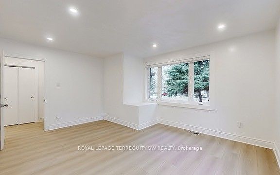 2nd image of 19 Hawthorne Rd