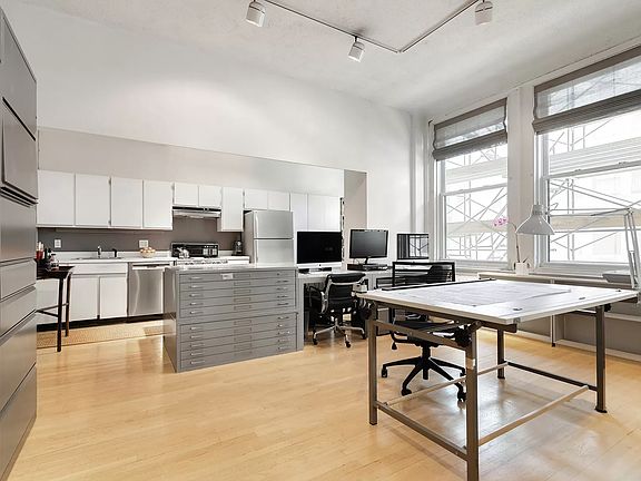 3rd image of 258 Broadway APT 6C