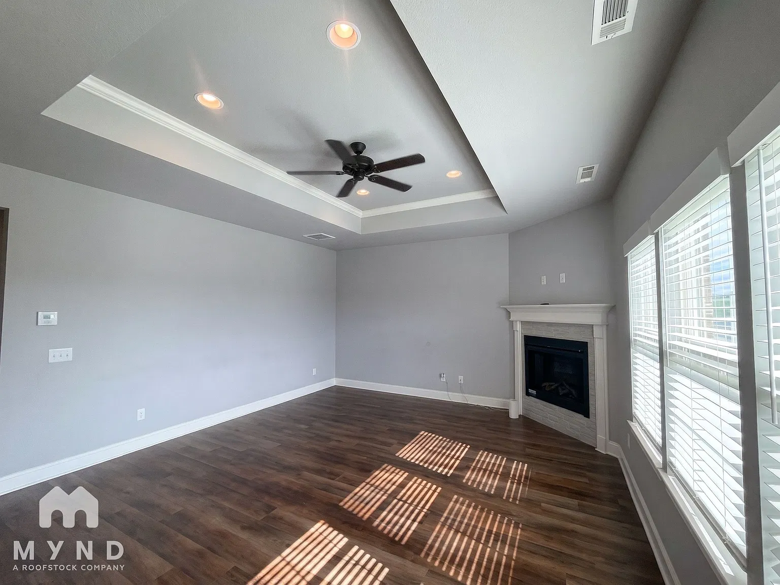 3 bed, 2.0 bath, 1677 sqft, $1,930 — Photo 3