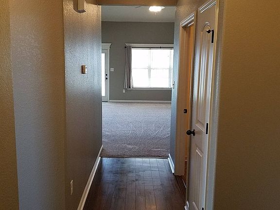 5th image of 4675 Custer Dr