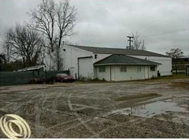 1st image of 1854 Cadillac Ave