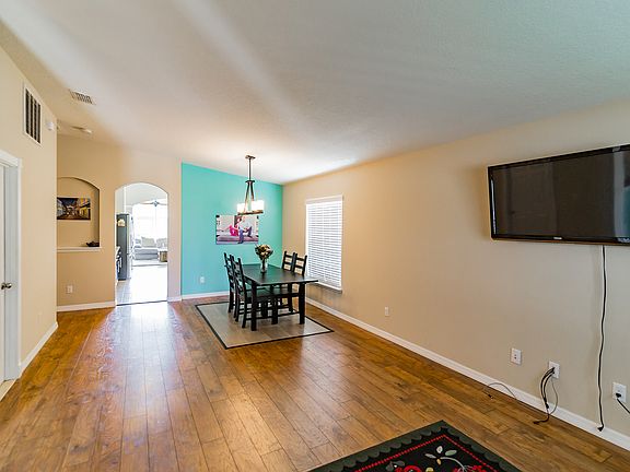 3rd image of 3016 Santa Maria Ave
