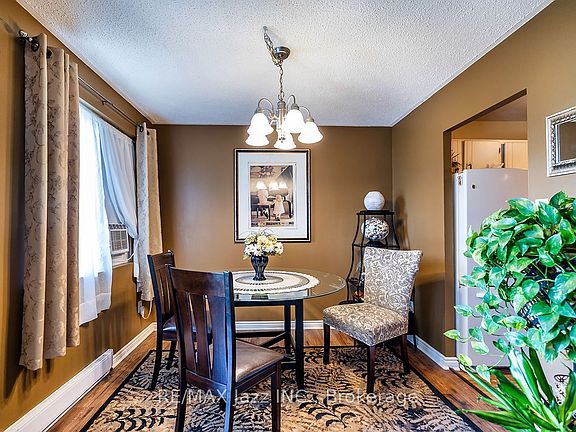 4th image of 131 Taunton Rd E #304