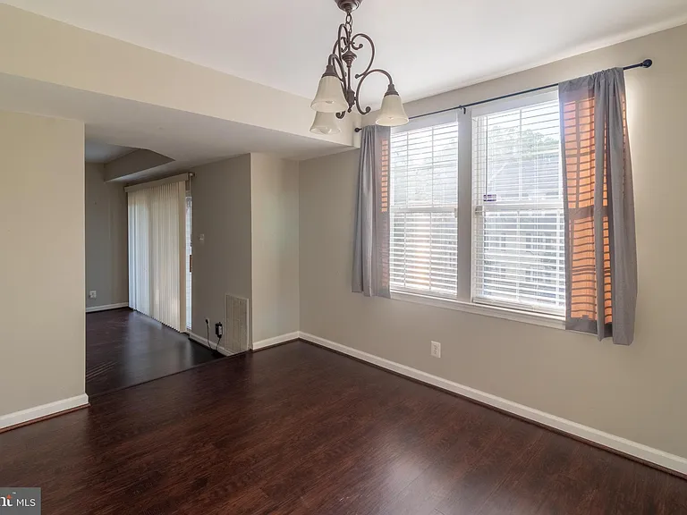 35 Pickering Ct #2 — Photo 8