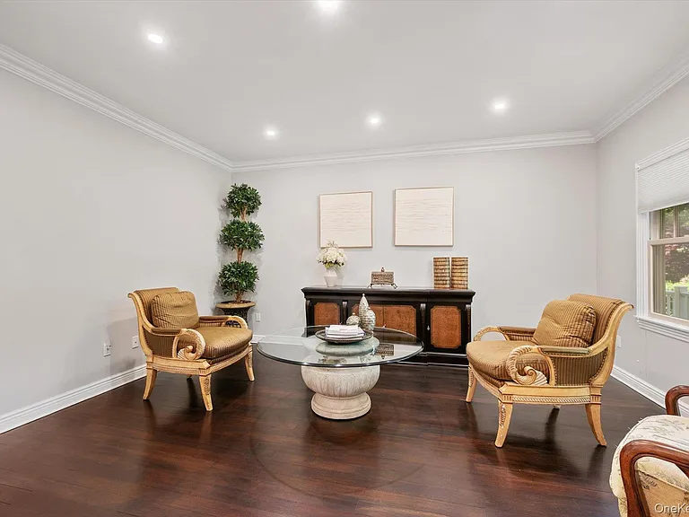 12 Glenridge Ln — Photo 5