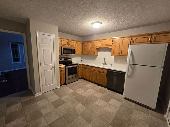 5th image of 3319 S Senseney Cir