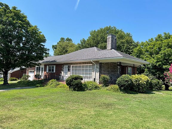 2nd image of 245 Arnett Blvd