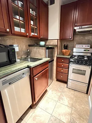 Rented by The Burkhardt Group | media 10