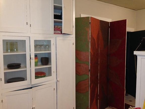 3rd image of 1909 W Dekle Ave #7