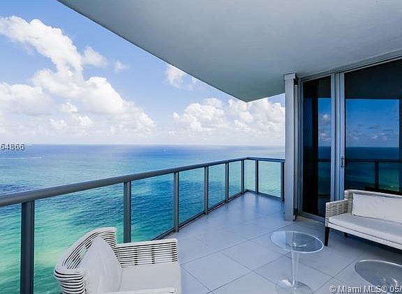 3rd image of 17121 Collins Ave #4204