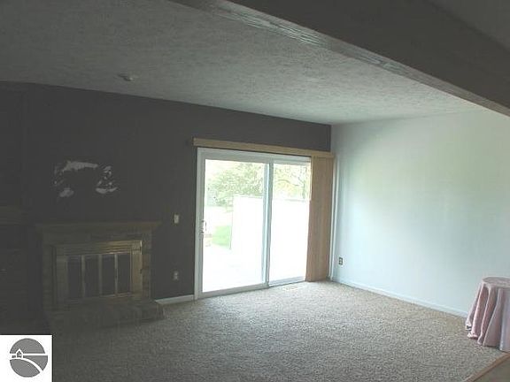 5th image of 7346 Creekside Dr #19