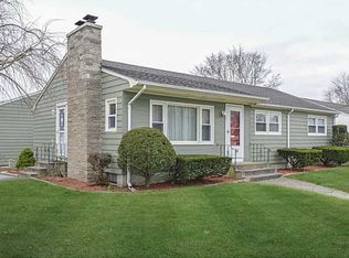 18 Sheffield Dr, Lincoln, RI 02865