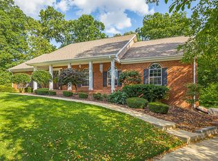 2102 College Park Ln, Soddy Daisy, TN 37379