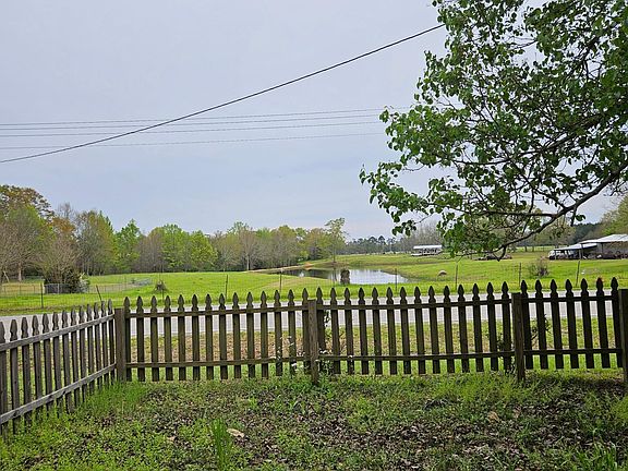 3rd image of 3145 E State Highway 106