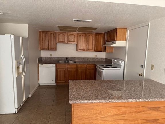 5th image of 4207-4209 Casa Blanca Ln #4207